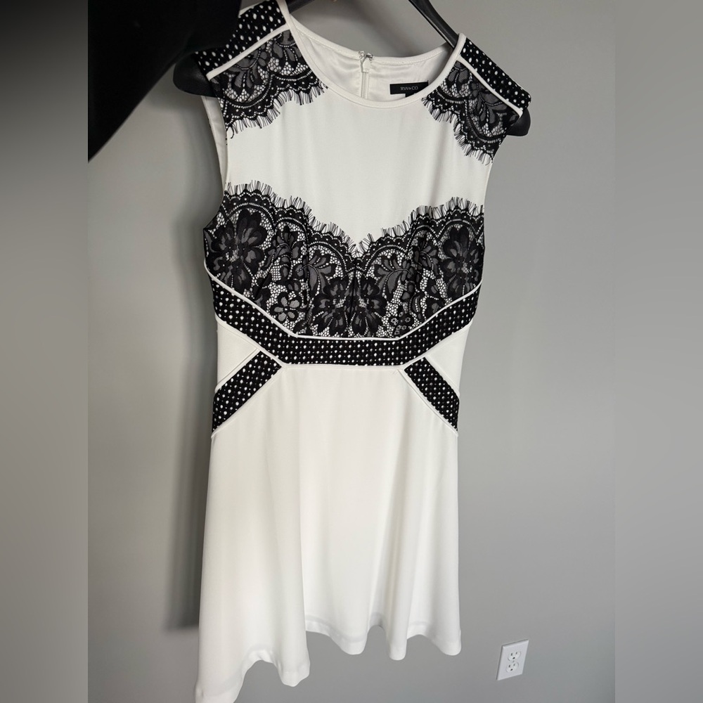 RW&CO. Black and White Sheath Midi Dress with Cap Sleeves